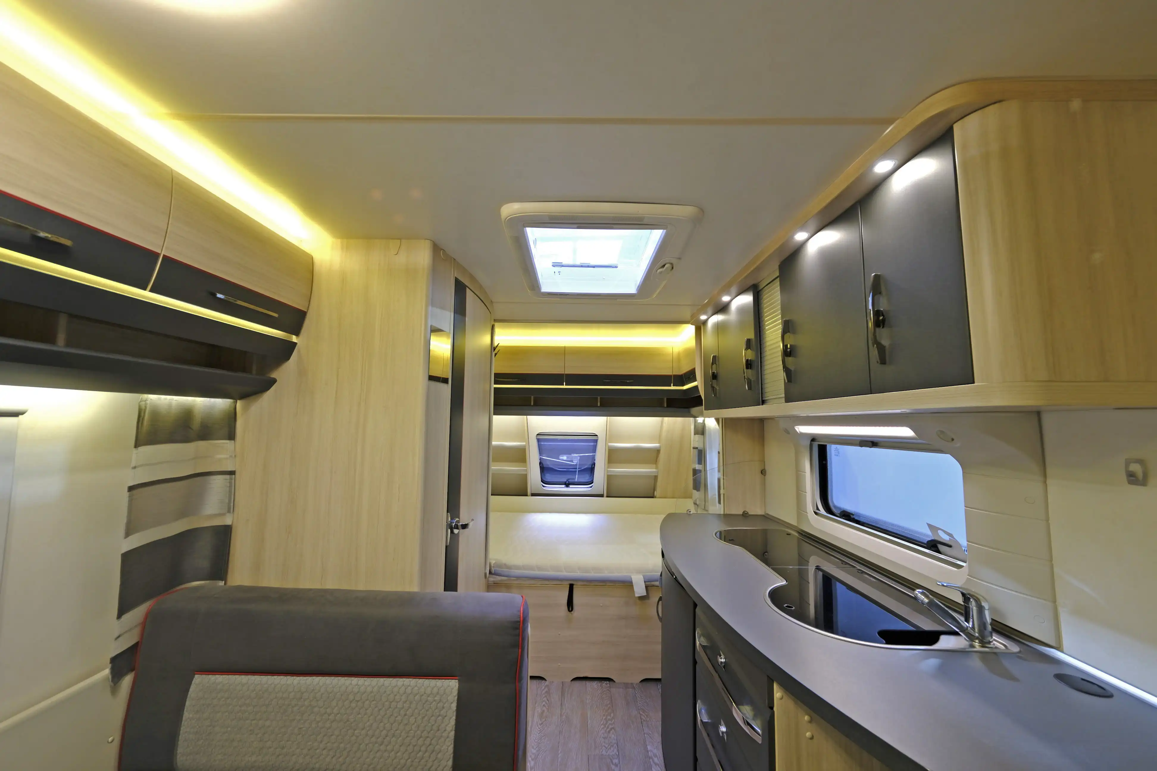 HOBBY De Luxe Edition 440 SF - Ansicht 8